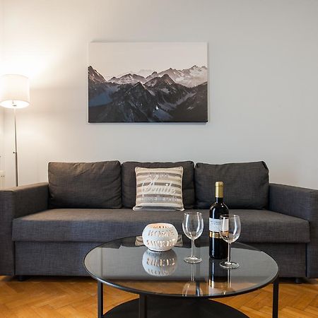 Syntagma Square Apartments By Livin Urbban เอเธนส์ ภายนอก รูปภาพ